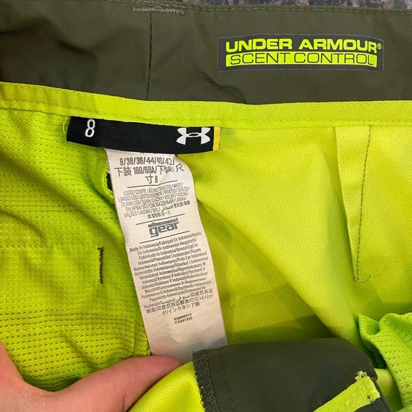 Under Armor Camouflage pants size 8 - Picture 9 of 9